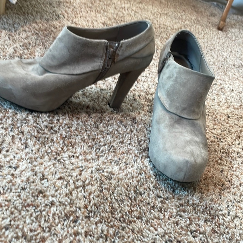 Me Too Grey Suede Booties